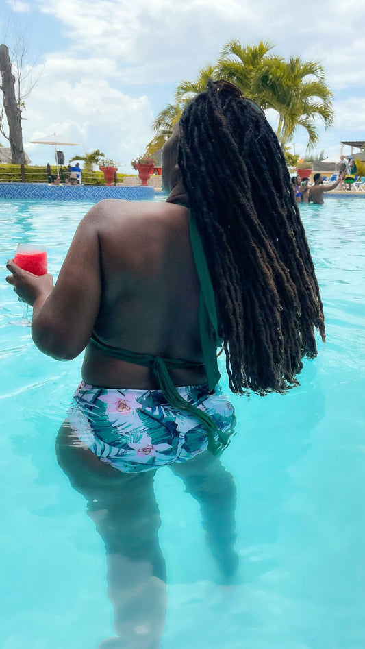 Let's Go To The Beach! See The Full Guide On Getting Your Crochet Braids Wet!